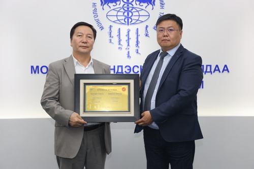 МҮХАҮТ-ын Спонсор гишүүд гэрчилгээгээ гардаж авлаа